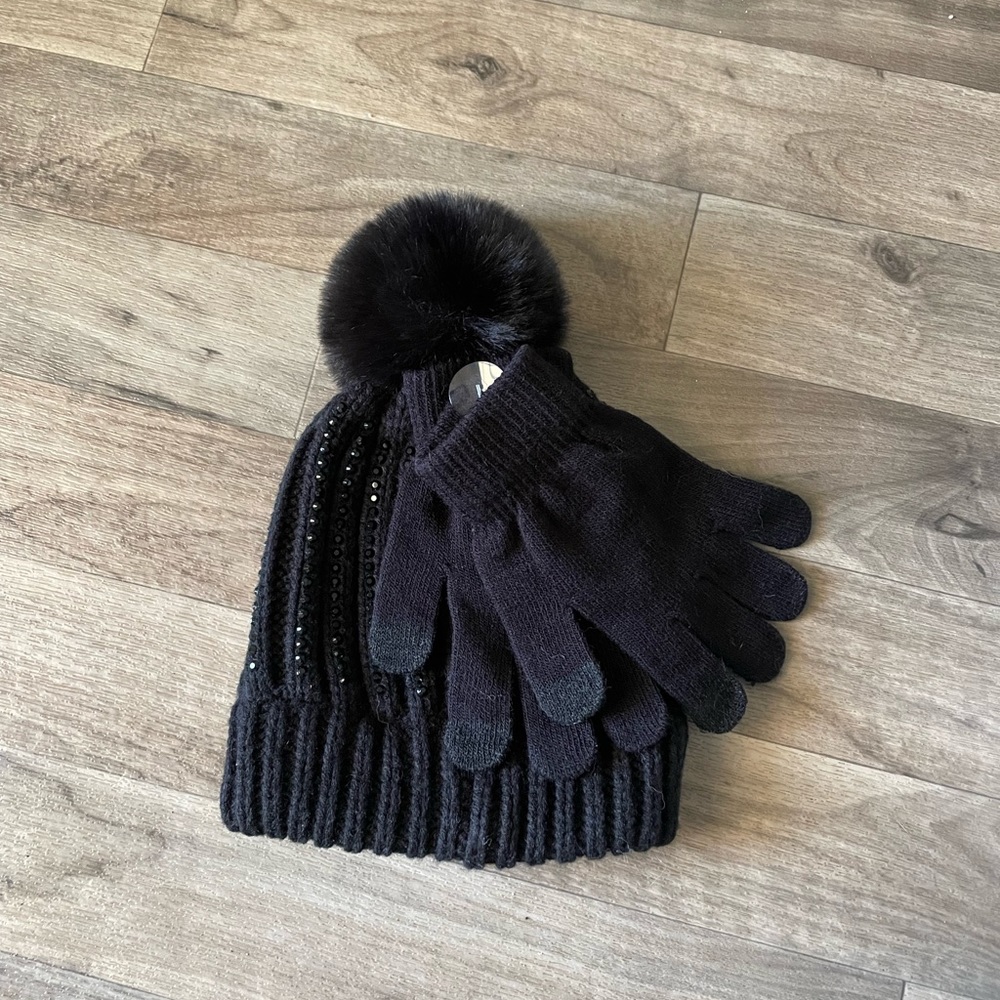 Girls SO® Rhinestone Accent Pompom Beanie & Gloves Set - Picture 2 of 4
